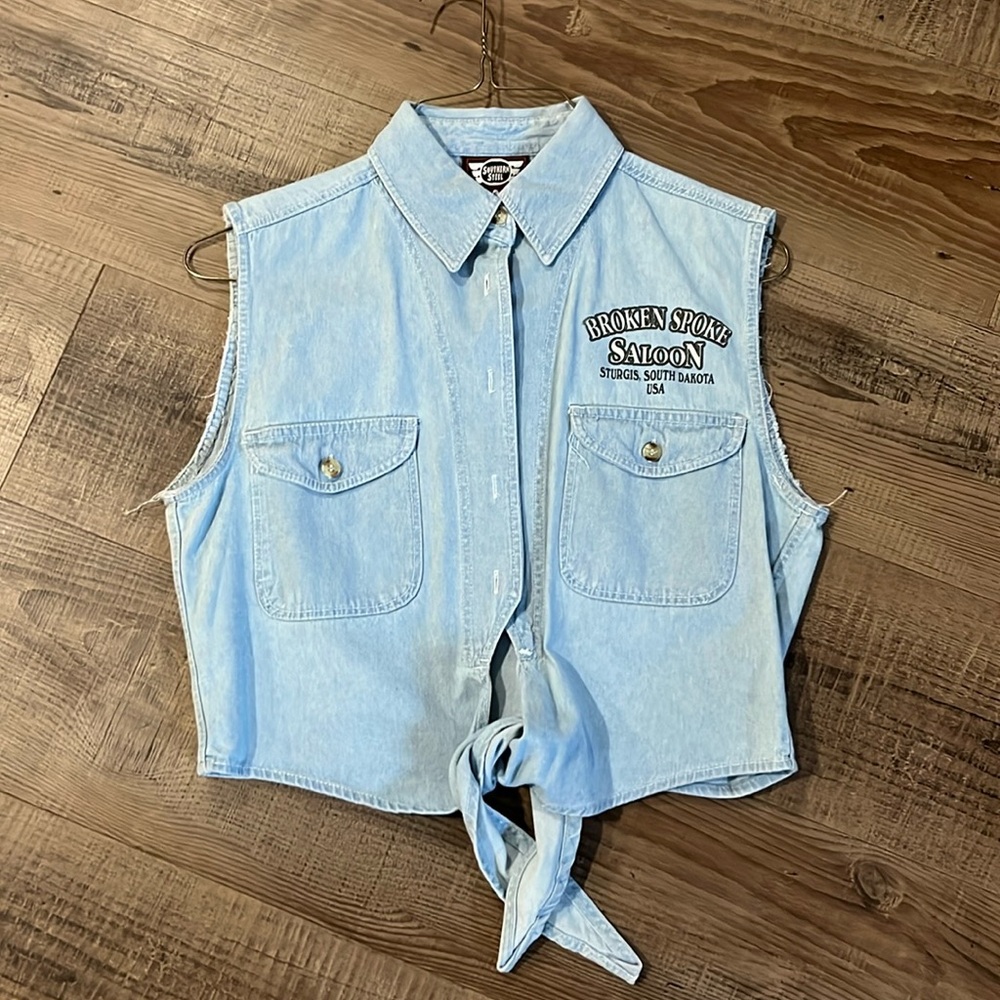 STURGIS cropped button down size small
